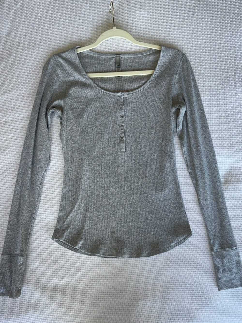 SKIMS Heather Gray Long-Sleeve Henley Top - Like New - Large